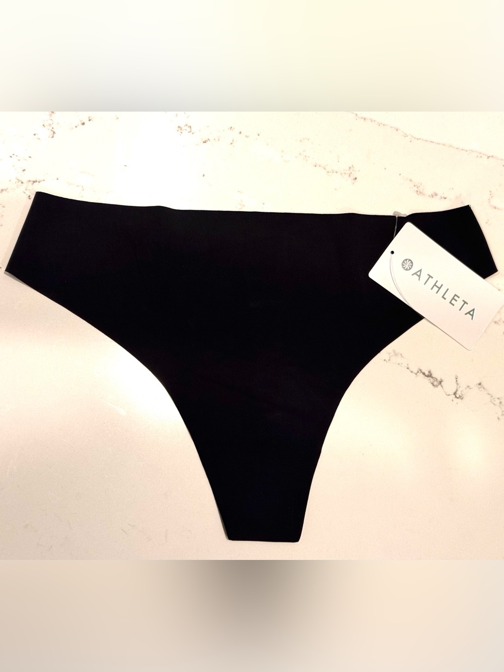 Athleta Womens Black Seamless Sleek Form Thong Underwear NWT Small